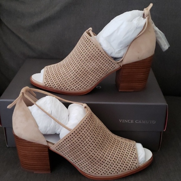 **BRAND NEW** Perfect Summer Sandal - Picture 3 of 4